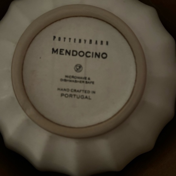 Pottery Barn Mendocino Cream Ceramic Dish - Brand new in box! - Picture 3 of 3